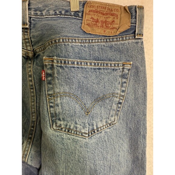 Levis 501 Blue Jeans Mens 36x32 Straight Leg Button Fly Light Wash Denim - Picture 6 of 10